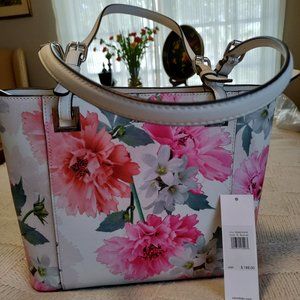 Calvin Klein floral-printed, linen-textured manmade material tot